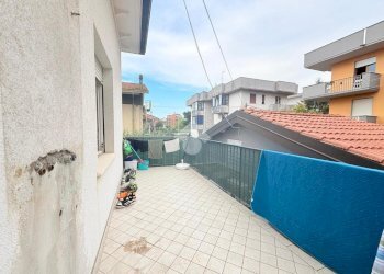 Three-room apartment Viale Ventimiglia, Riccione - photo 2