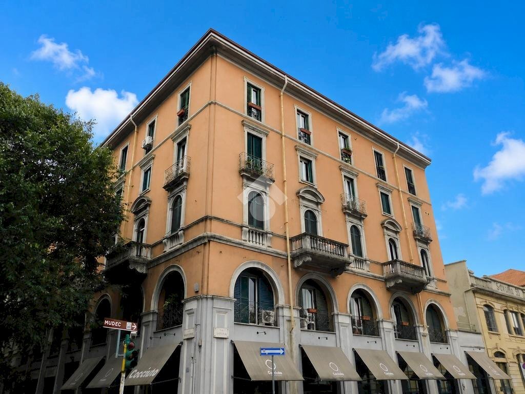 Two-room apartment Via Bergognone, Milano (neighborhood Solari) - photo 1