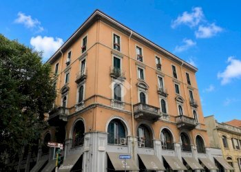Two-room apartment Via Bergognone, Milano (neighborhood Solari) - photo 1