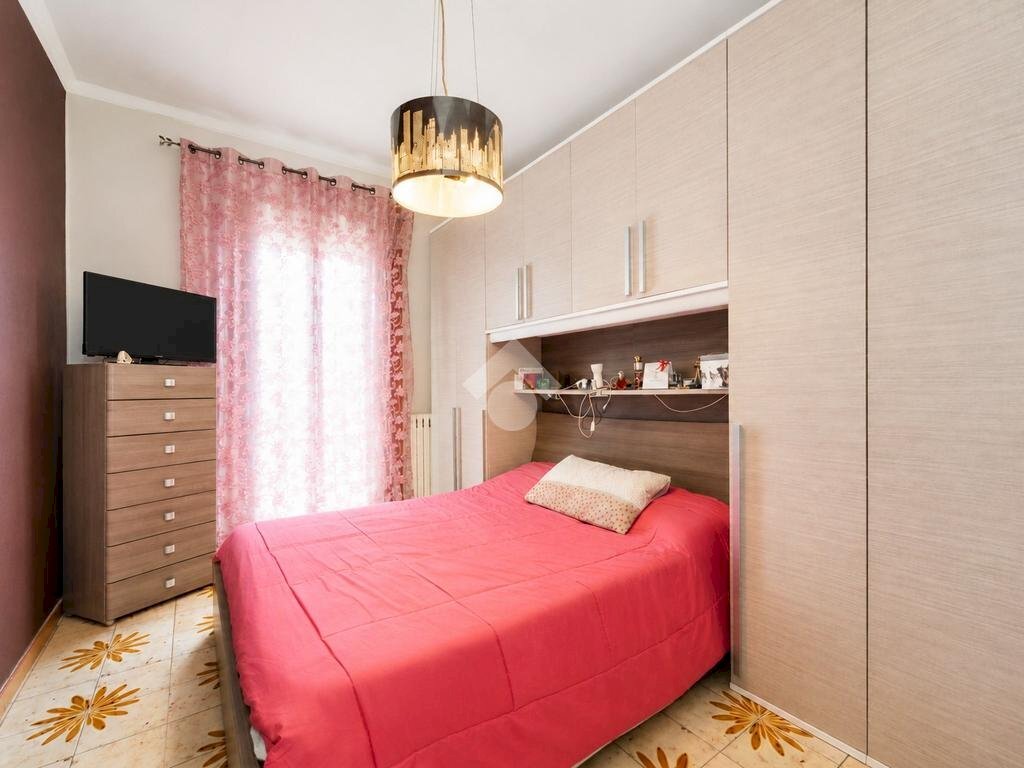 Four-room apartment Via Isonzo, Torino (neighborhood San Paolo) - photo 1