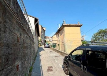 Trilocale Via Sant'Ambrogio di Fegino, Genova (zona Borzoli) - foto 27
