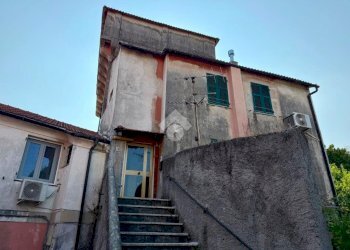 Trilocale Via Sant'Ambrogio di Fegino, Genova (zona Borzoli) - foto 29