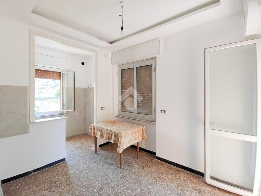 Trilocale Via Marco Giuseppe Compagnoni, Genova (zona Rivarolo) - foto 1