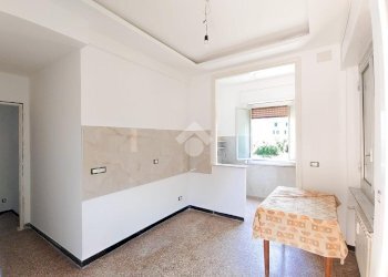 Trilocale Via Marco Giuseppe Compagnoni, Genova (zona Rivarolo) - foto 4