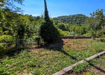 Il terreno pertinenziale - Independent house via Boristene
 
29, Stella - photo 2