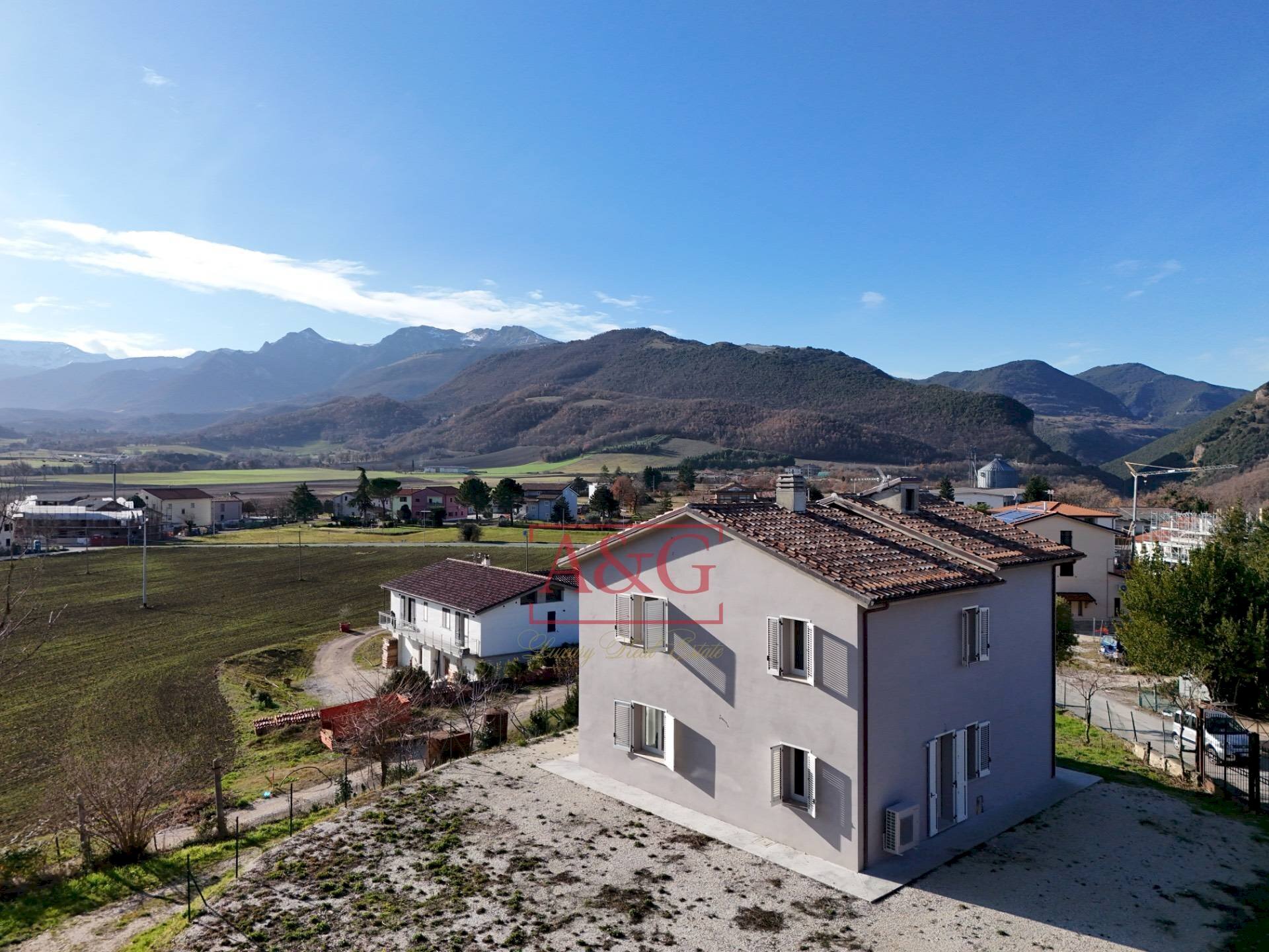 Foto 1 - Villa Contrada Morichella
 
28, San Ginesio - photo 1
