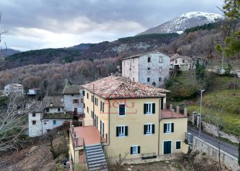 Foto 5 - Villa località sossasso
 
snc, Montefortino - foto 5