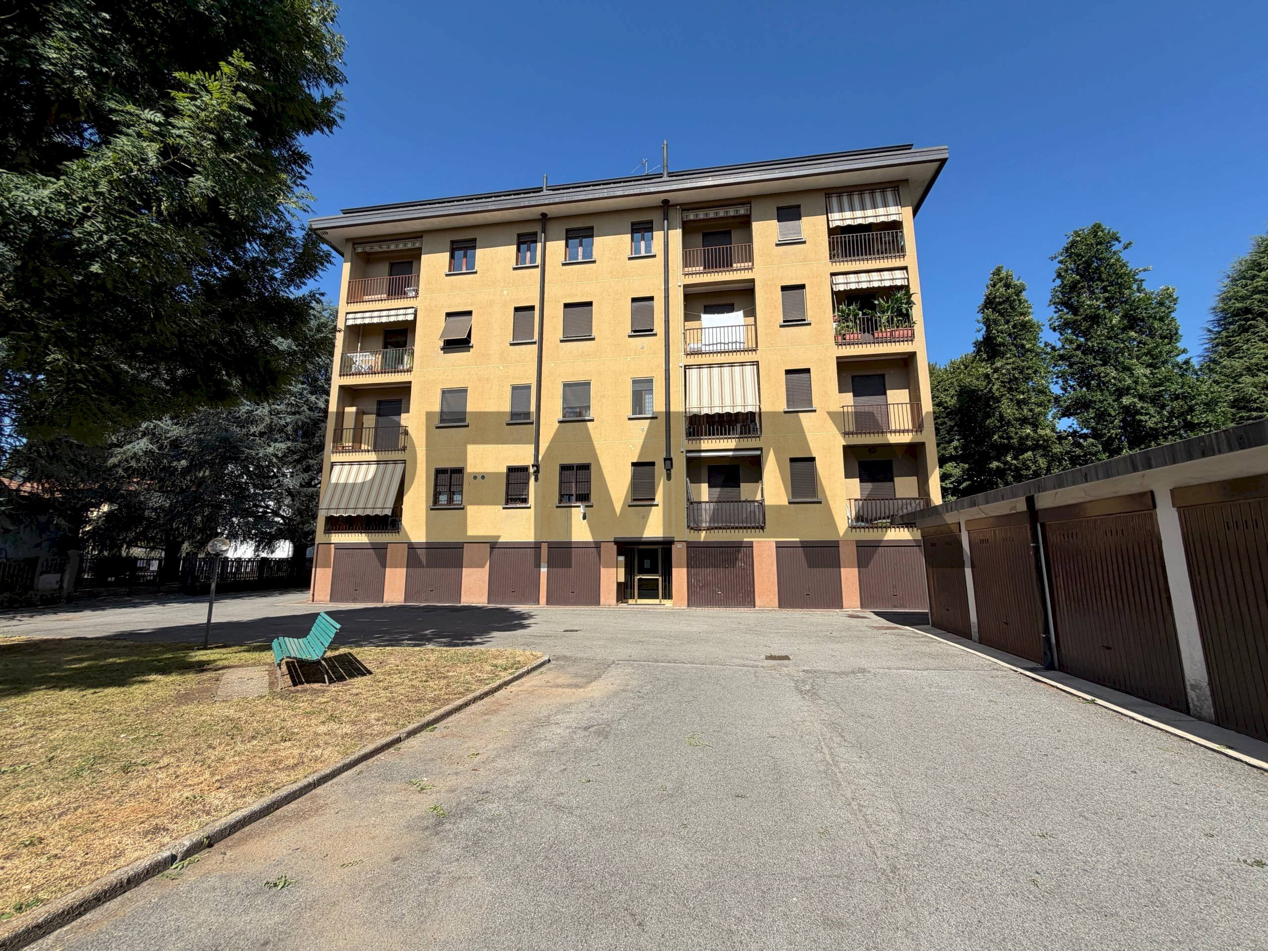 Edificio all\'aperto - Trilocale Via Eligio Brigatti
13, Ronco Briantino - foto 2