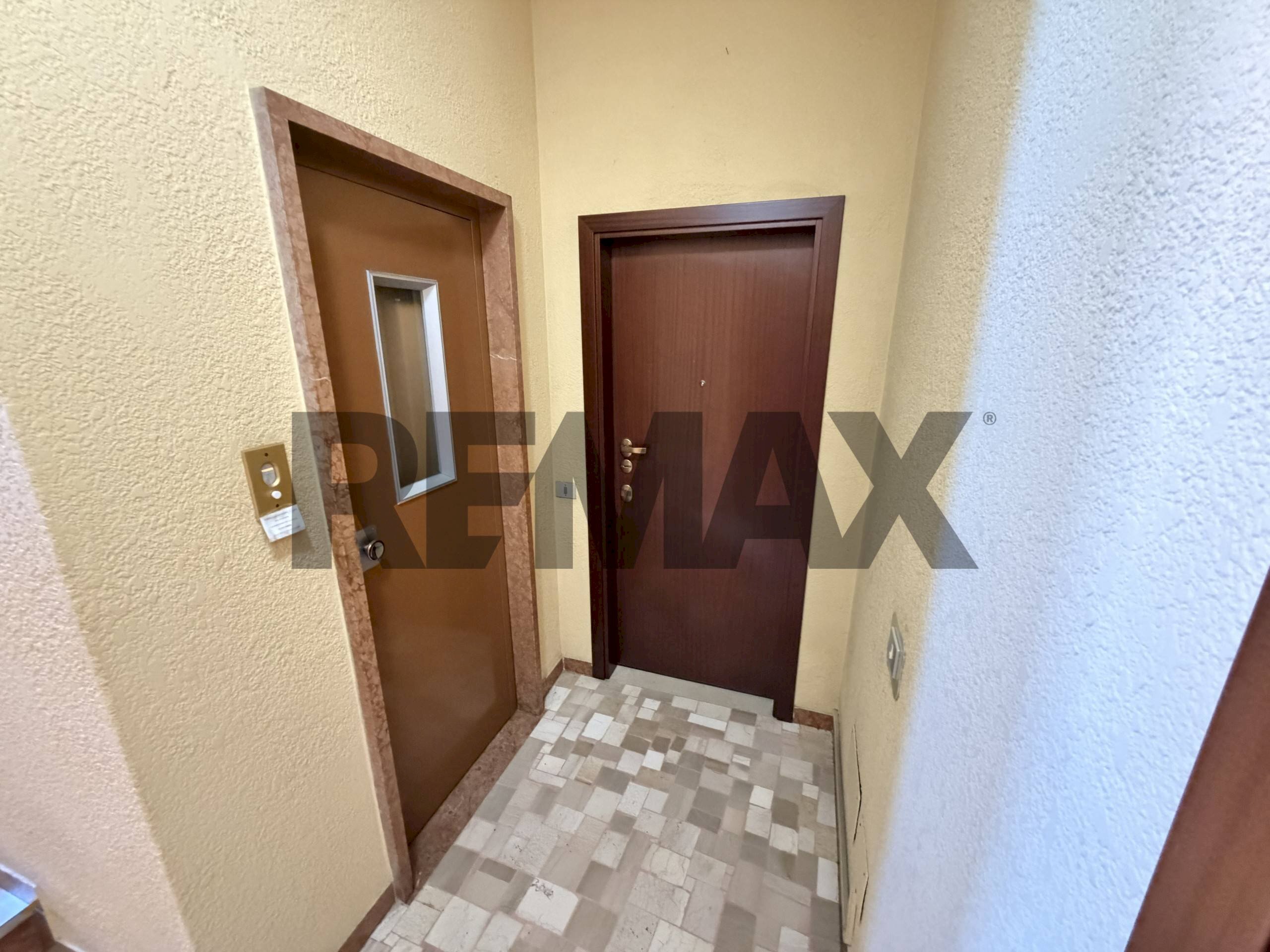 Hall / corridoio - Trilocale Via Eligio Brigatti
13, Ronco Briantino - foto 3