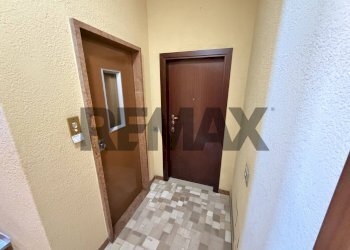 Hall / corridoio - Trilocale Via Eligio Brigatti
 
13, Ronco Briantino - foto 3