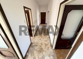 Hall / corridoio - Trilocale Via Eligio Brigatti
 
13, Ronco Briantino - foto 14