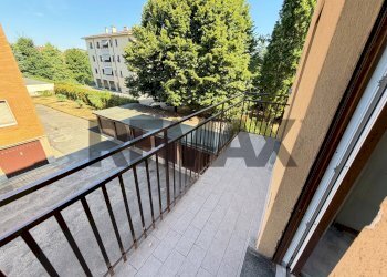 Balcone - Trilocale Via Eligio Brigatti
 
13, Ronco Briantino - foto 17