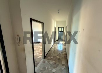 Hall / corridoio - Trilocale Via Eligio Brigatti
 
13, Ronco Briantino - foto 20