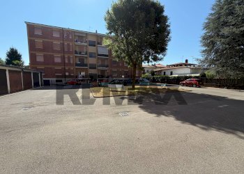Edificio all\'aperto - Trilocale Via Eligio Brigatti
 
13, Ronco Briantino - foto 31