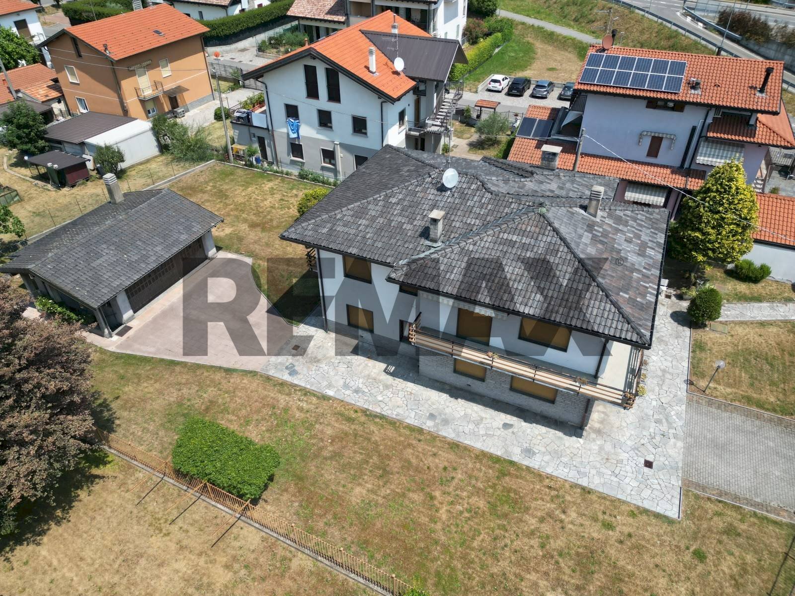 Casa all\'aperto - Semi-detached house via Tofane
 
5, Induno Olona - photo 3