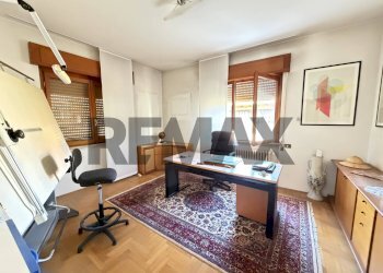 Ufficio - Semi-detached house via Tofane
 
5, Induno Olona - photo 9