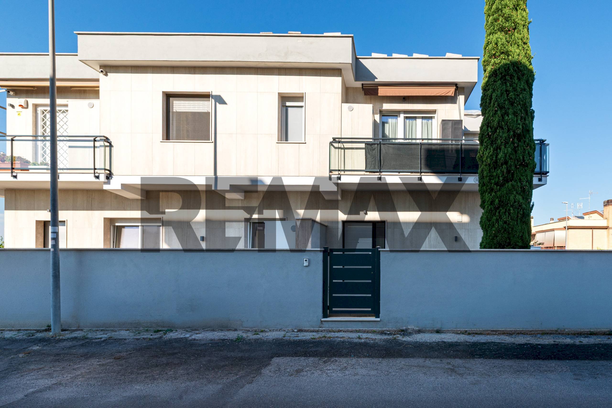 Edificio all\'aperto - Trilocale Via Padre Candido
 
42, Roma - foto 1