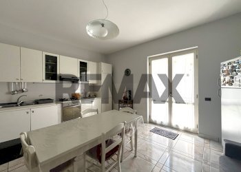 Sala da pranzo - Four-room apartment Via Macedonia
 
2, Lusciano - photo 6