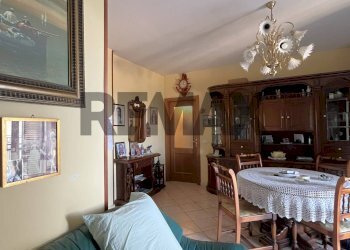 Sala da pranzo - Three-room apartment Traversa terza di via Pier Capponi
 
12, Giugliano in Campania - photo 18