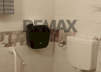 Bagno - Commercial Premises Via Giuseppe Garibaldi
 
245, Viagrande - photo 7