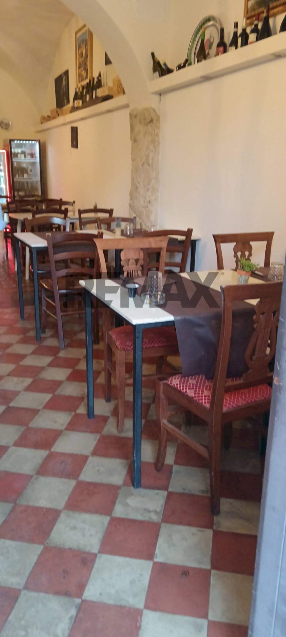Sala da pranzo - Commercial Premises Via Giuseppe Garibaldi
245, Viagrande - photo 2