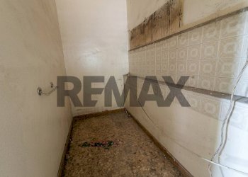 Hall / corridoio - Casa indipendente Via Rocche
 
41, Paterno - foto 16