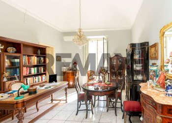 Sala da pranzo - Appartamento Via Salvatore Di Giacomo
 
58, Catania - foto 11