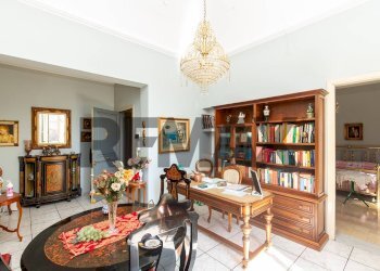 Sala da pranzo - Appartamento Via Salvatore Di Giacomo
 
58, Catania - foto 12