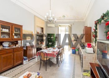 Sala da pranzo - Appartamento Via Salvatore Di Giacomo
 
58, Catania - foto 34