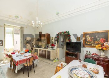 Sala da pranzo - Appartamento Via Salvatore Di Giacomo
 
58, Catania - foto 35
