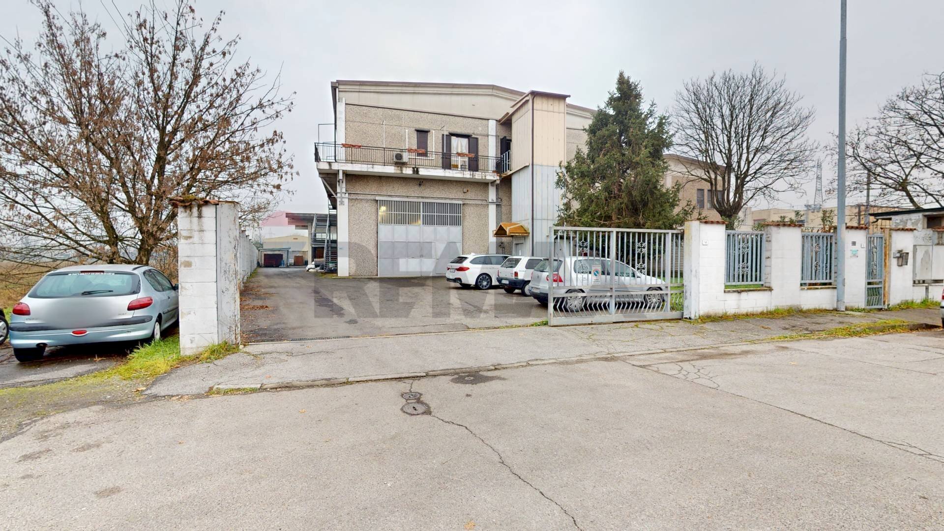 Edificio all\'aperto - Shed Via Gran Sasso
 
12, Truccazzano - photo 1