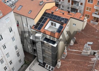 Edificio all\'aperto - Attico Via Ugo Foscolo
 
42, Trieste - foto 2