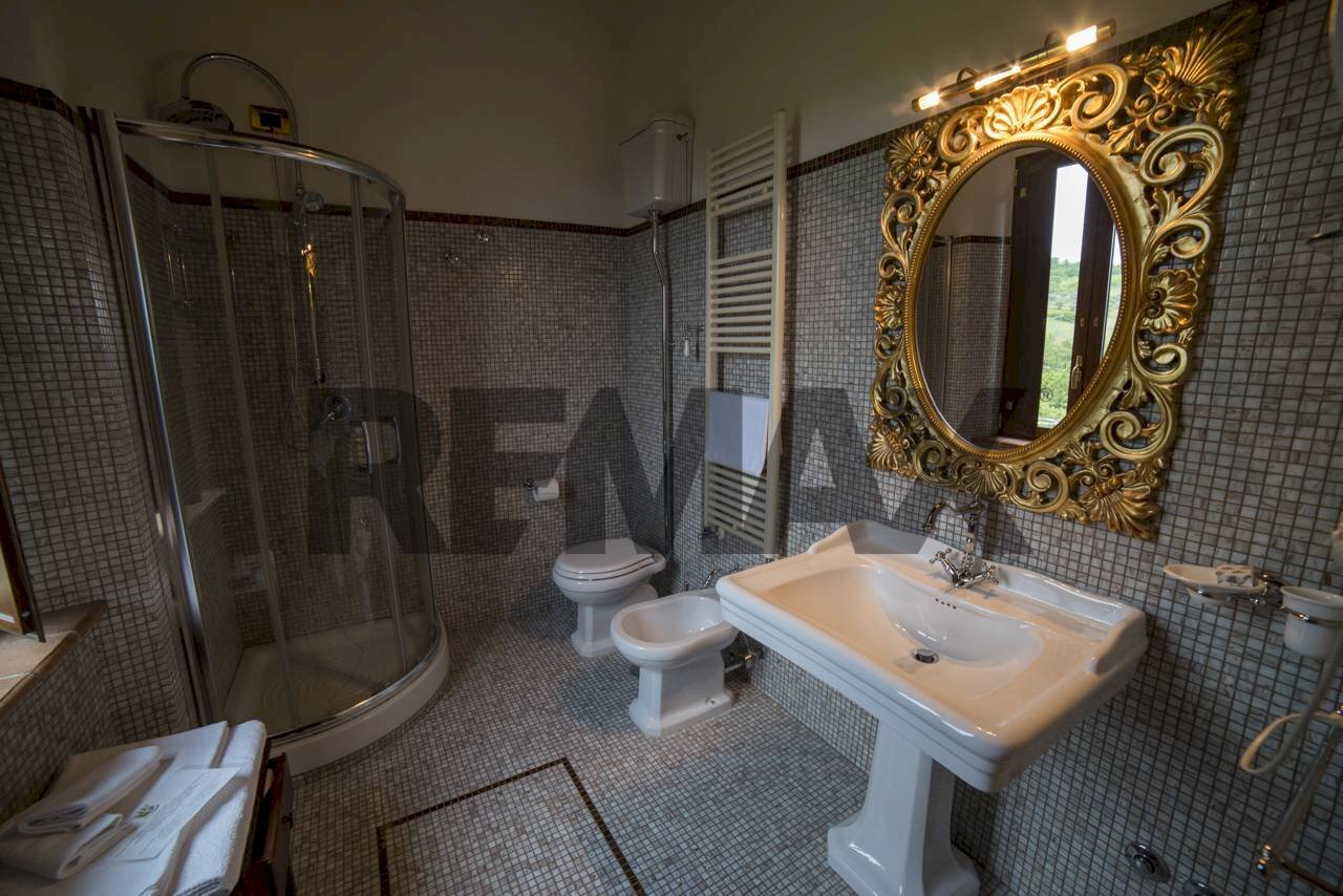 Bagno - Bilocale FRAZIONE IZZALINI
 
SNC, Todi - foto 1