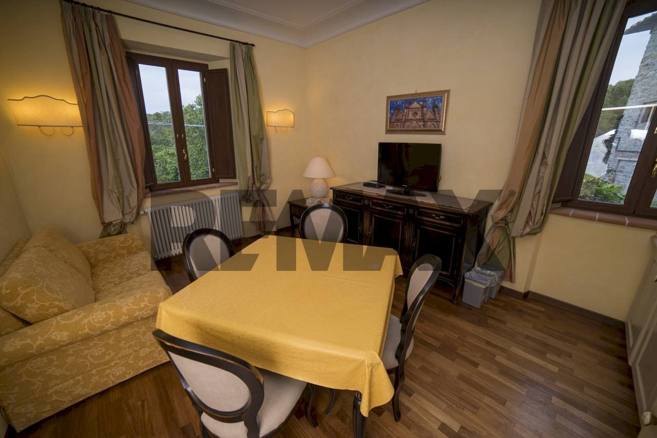 Sala da pranzo - Trilocale FRAZIONE IZZALINI
SNC, Todi - foto 2