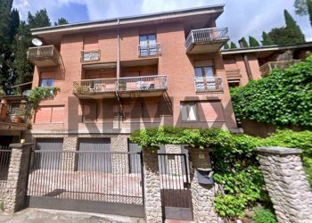 Edificio all\'aperto - Villa a Schiera via del beato egidio
4, Perugia - foto 1