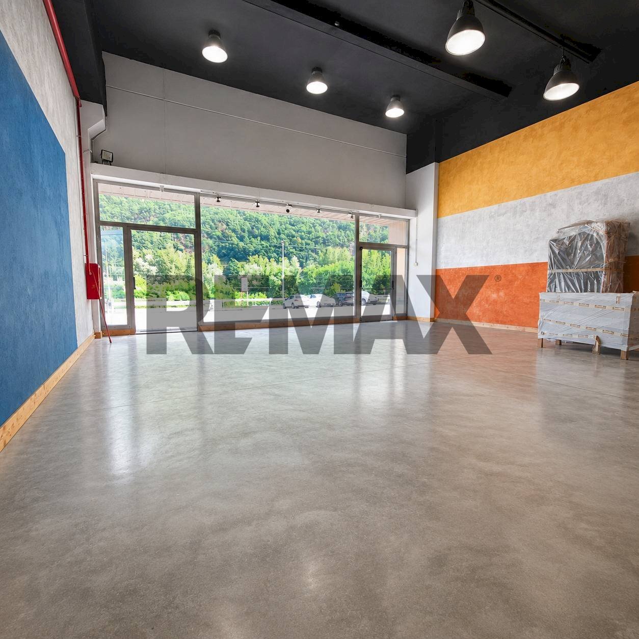 Stanza vuota - Commercial Premises Via Stelvio
42, Talamona - photo 3