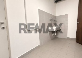 Bagno - Commercial Premises Via Stelvio
 
42, Talamona - photo 9