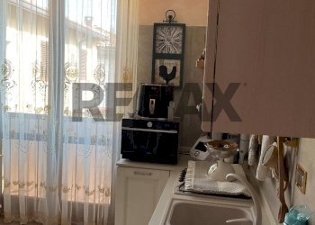 Cucina - Casa semi indipendente via Enrico Tazzoli
11, Carugo - foto 4