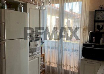 Cucina - Casa semi indipendente via Enrico Tazzoli
11, Carugo - foto 6