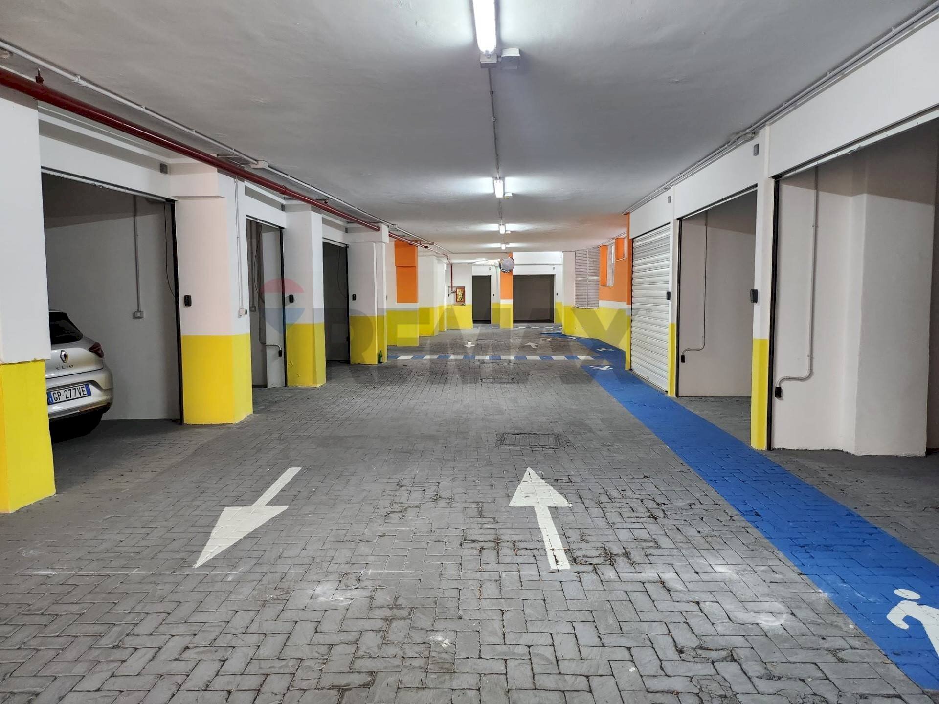 Parcheggio - Box Via Bronte
 
2/P, Catania - photo 1