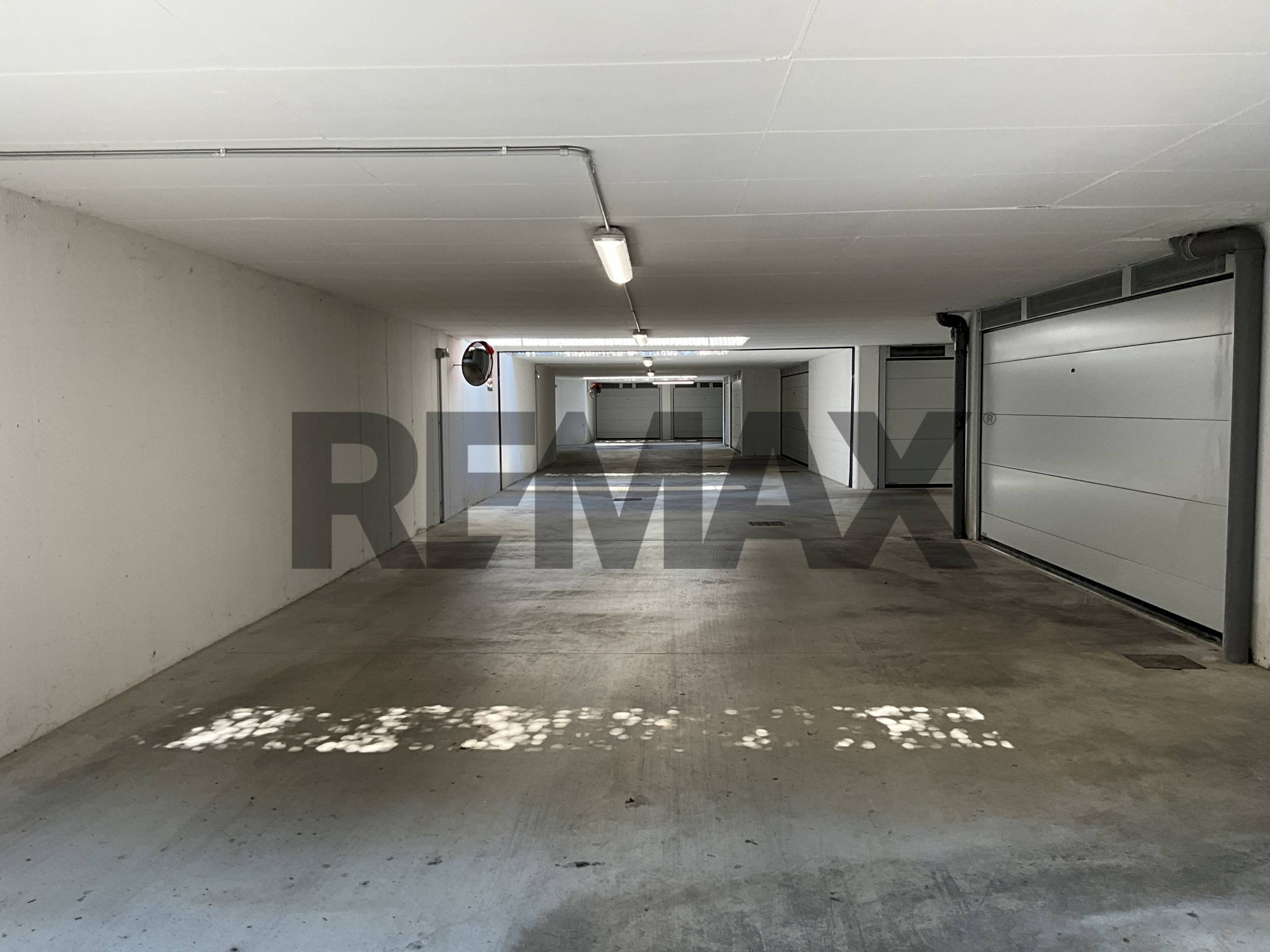 Parcheggio - Box Via Gran Sasso
SNC, Arese - photo 3