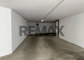 Parcheggio - Box Via Gran Sasso
 
SNC, Arese - photo 2