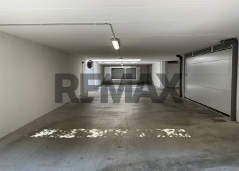 Parcheggio - Box Via Gran Sasso
 
SNC, Arese - photo 3