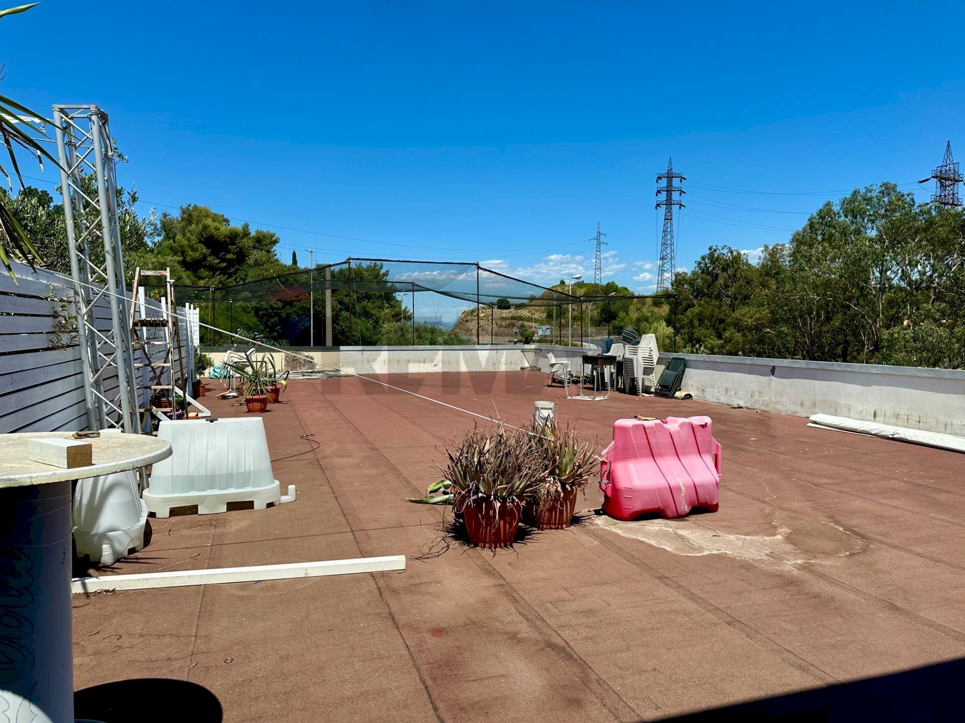 Terrazza - Commercial Premises viale unità d'Italia
 
242, Piombino - photo 2