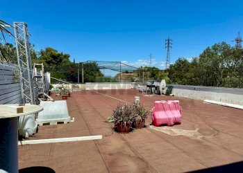 Terrazza - Commercial Premises viale unità d'Italia
 
242, Piombino - photo 2