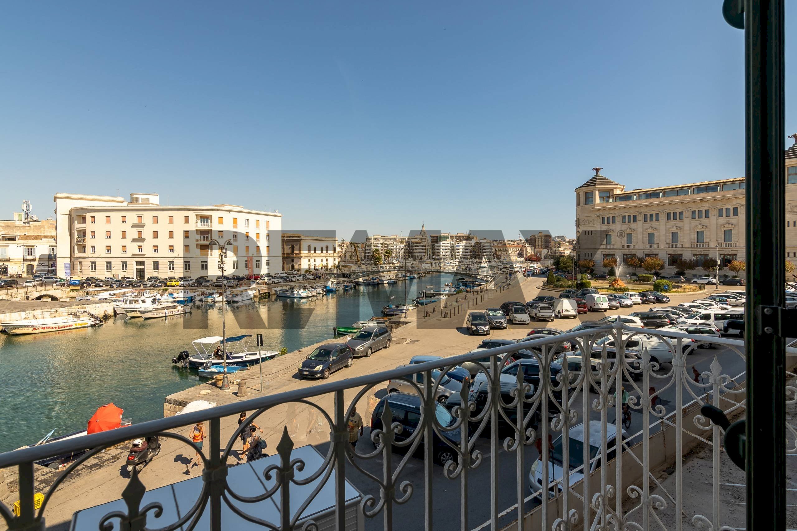 Vista dell\'acqua - Appartamento Piazza Emanuele Pancali
 
15, Siracusa - foto 1