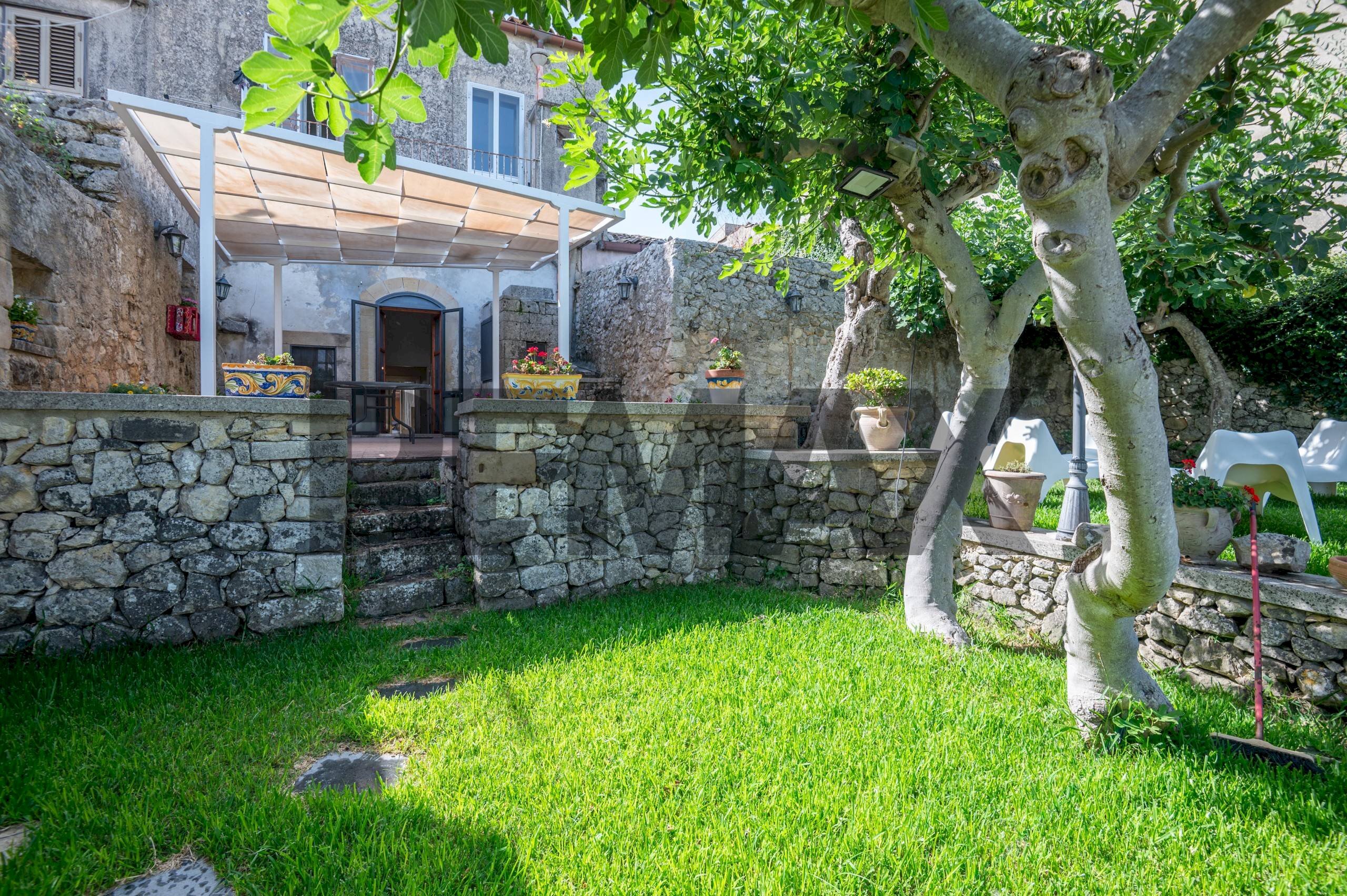 Giardino - Independent house VIA ACRE
 
80, Palazzolo Acreide - photo 1