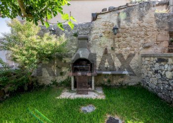 Giardino - Casa indipendente VIA ACRE
 
80, Palazzolo Acreide - foto 11