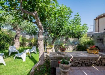 Giardino - Casa indipendente VIA ACRE
 
80, Palazzolo Acreide - foto 14