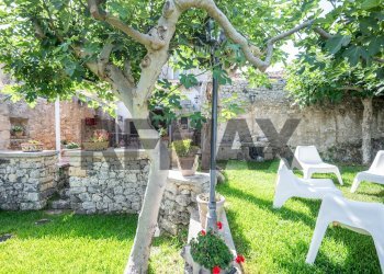 Giardino - Casa indipendente VIA ACRE
 
80, Palazzolo Acreide - foto 16